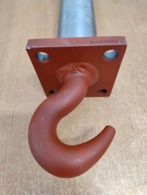 Středový čep s předním hákem